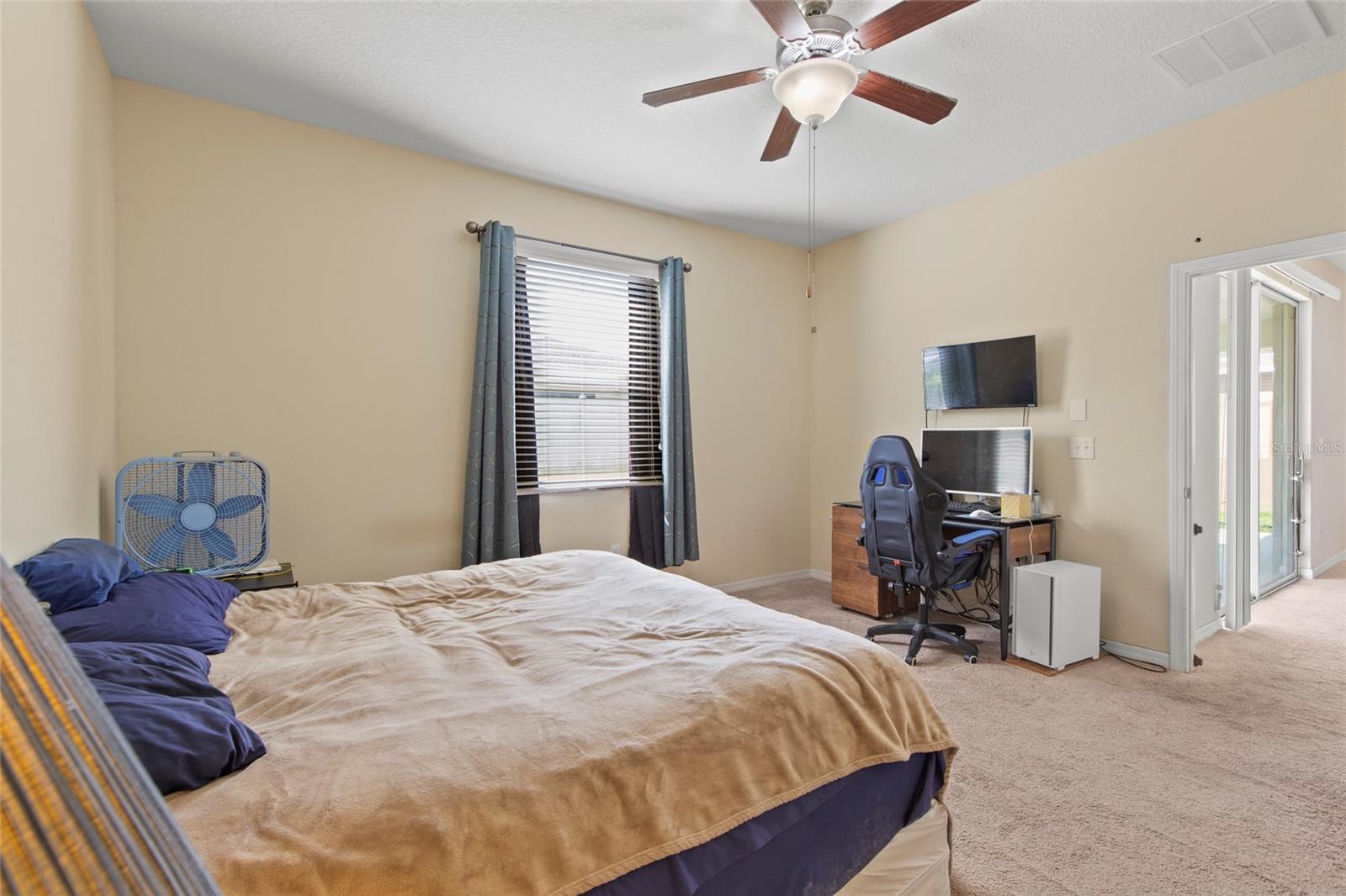 VISTA PALMS - Residential