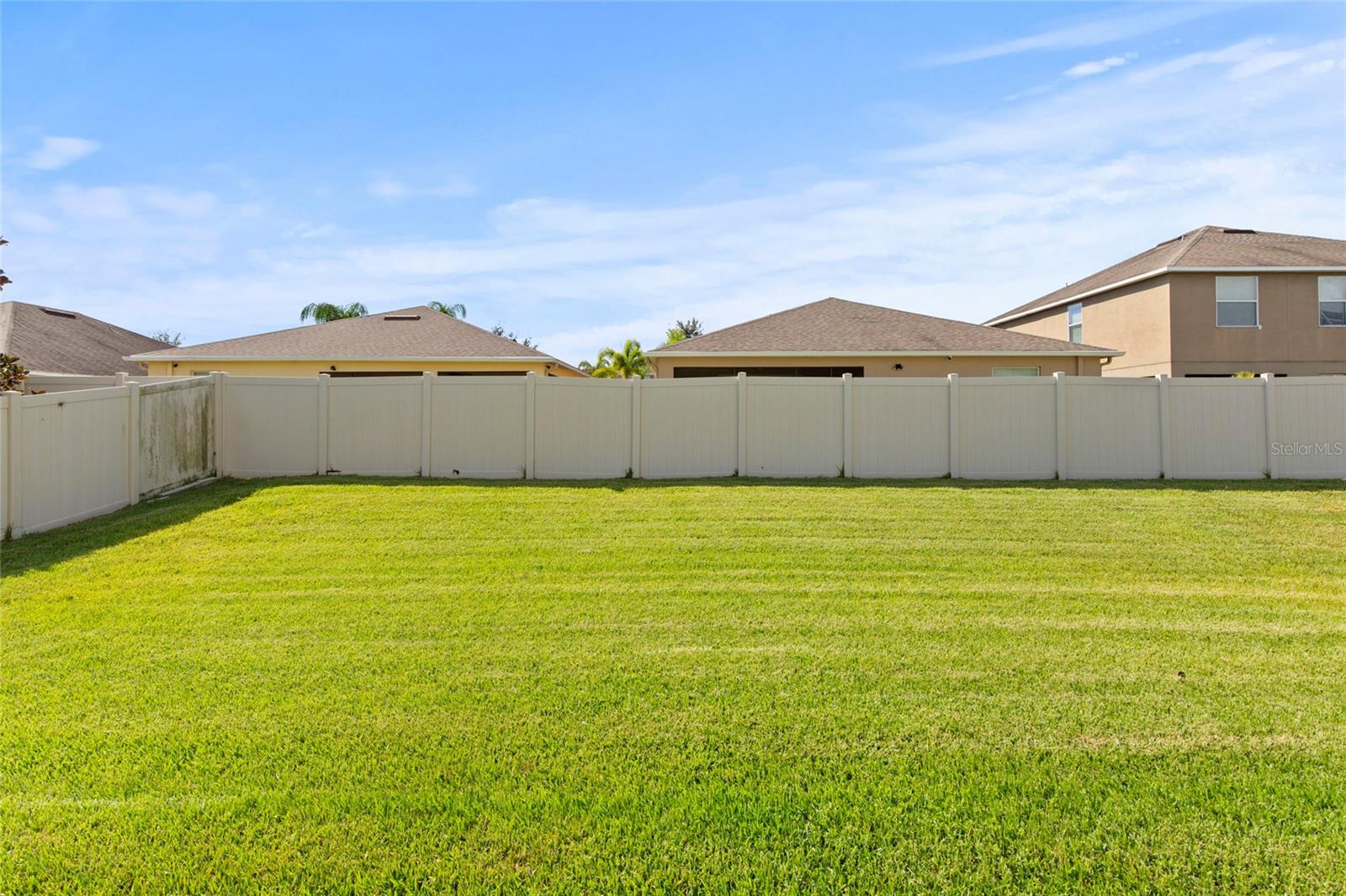 VISTA PALMS - Residential