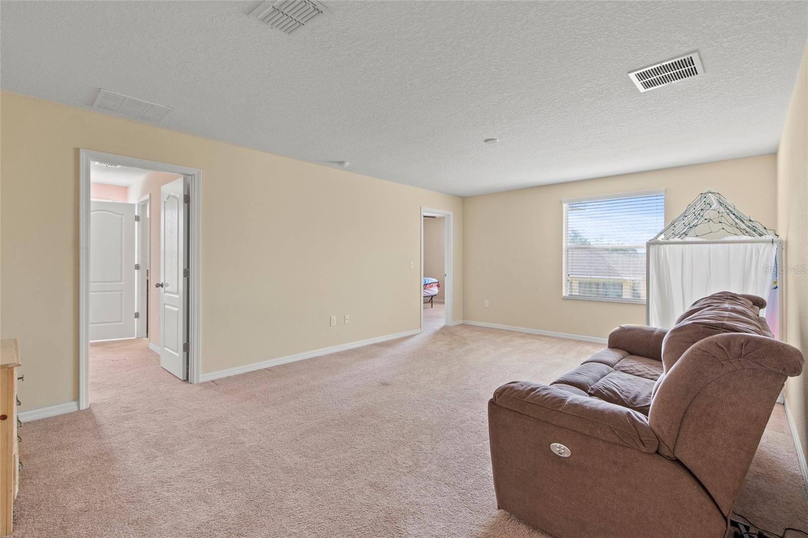 VISTA PALMS - Residential