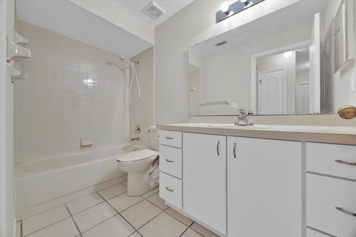 SWEETWATER GOLF & TENNIS CLUB ADD 02 - Residential