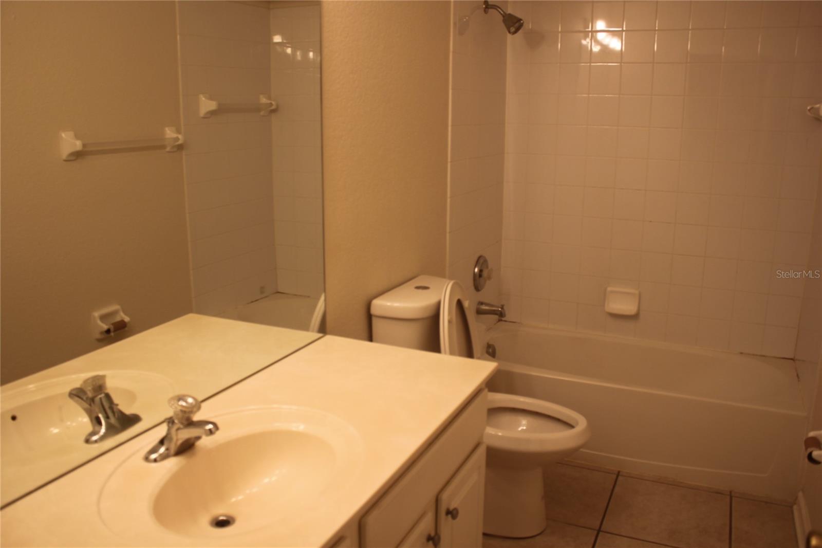 OAK HAMMOCK PRESERVE UN 1 - Residential Lease