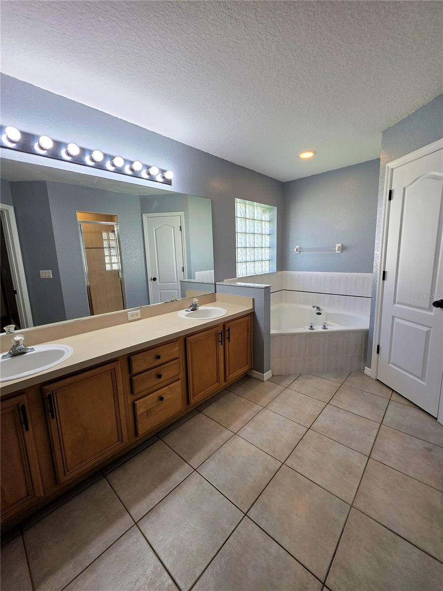 ORANGE COVE - Residential Lease