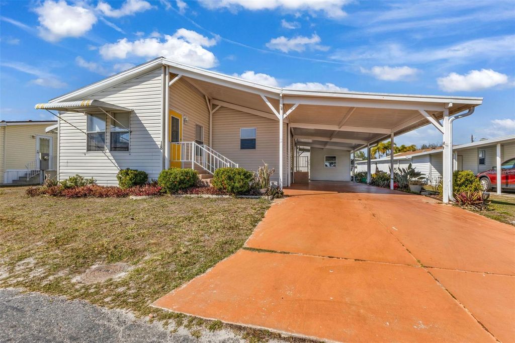 Photo of 1000 Kings Highway #18, Port Charlotte, FL 33980 (MLS # C7522733)