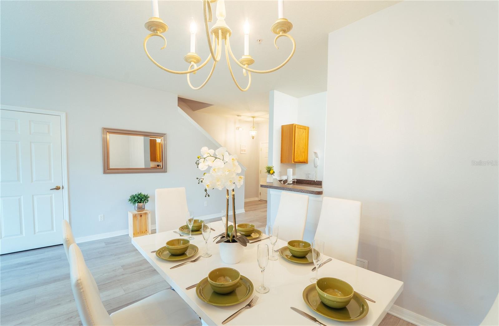 OAKWATER CONDO PH 2-6 - Residential Lease