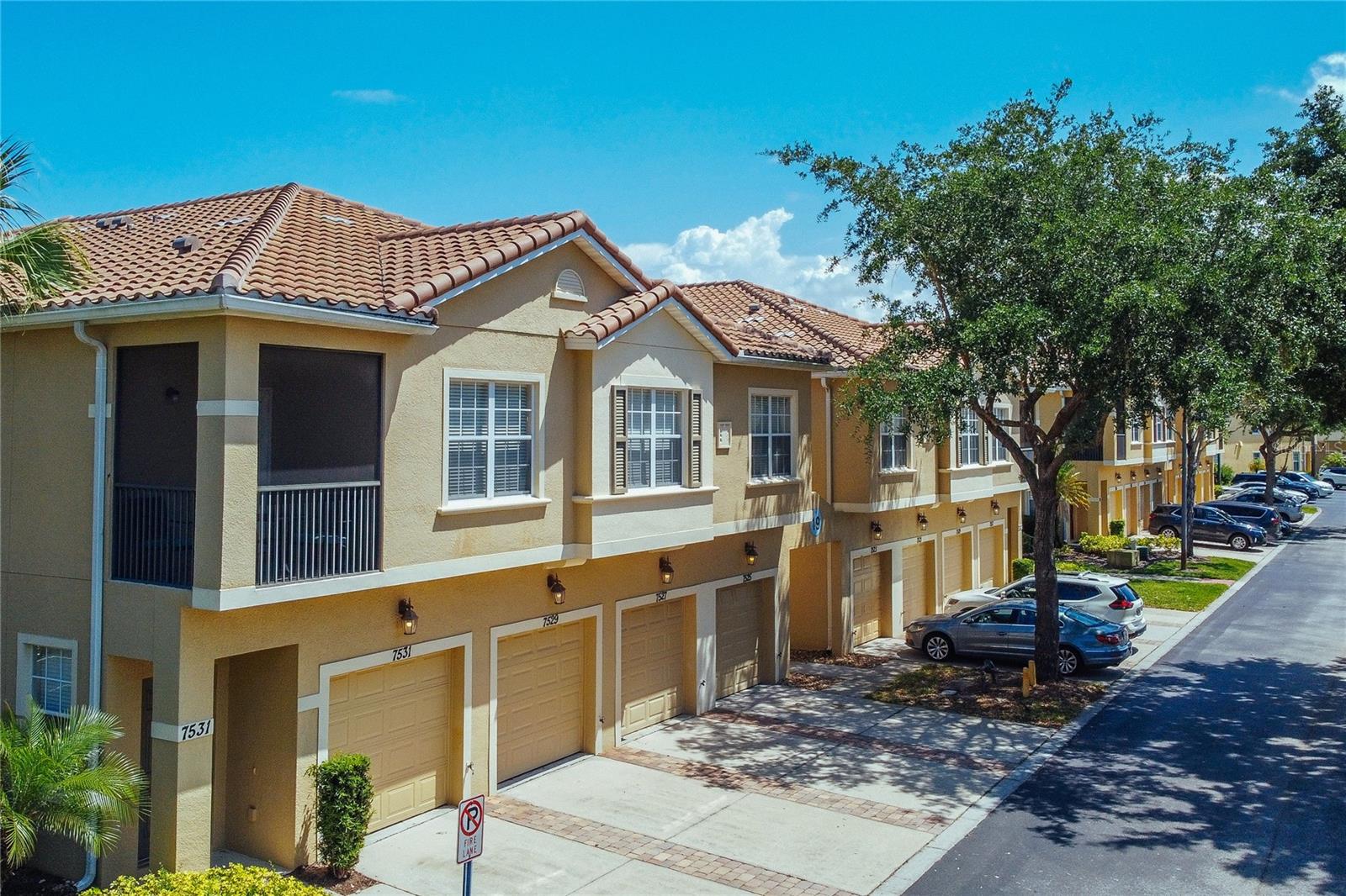 OAKWATER CONDO PH 2-6 - Residential Lease