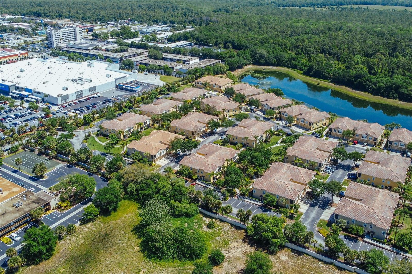 OAKWATER CONDO PH 2-6 - Residential Lease