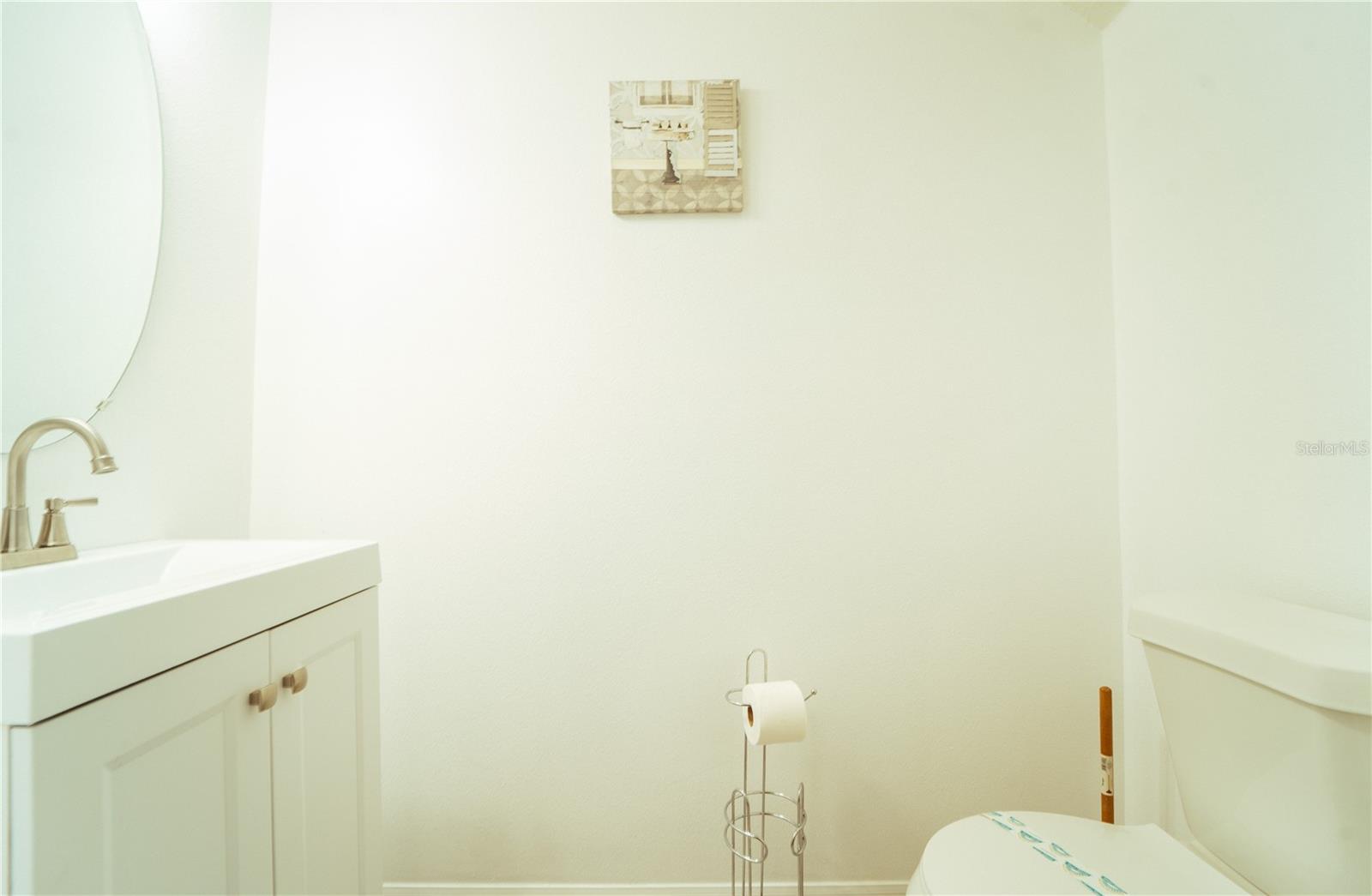 OAKWATER CONDO PH 2-6 - Residential Lease