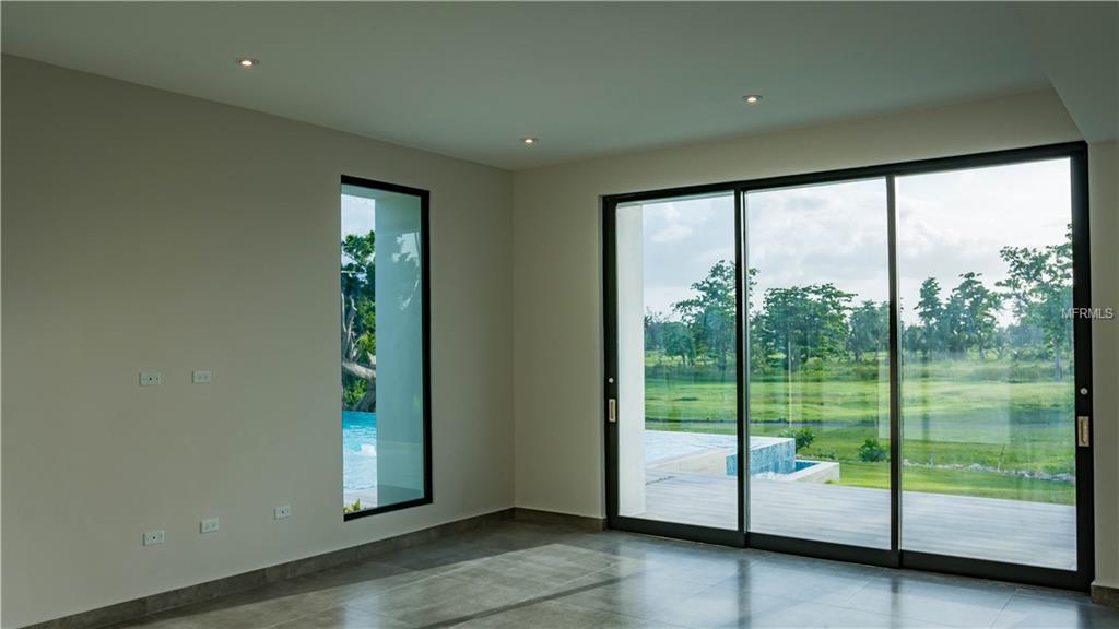 DORADO COUNTRY ESTATES - Residential