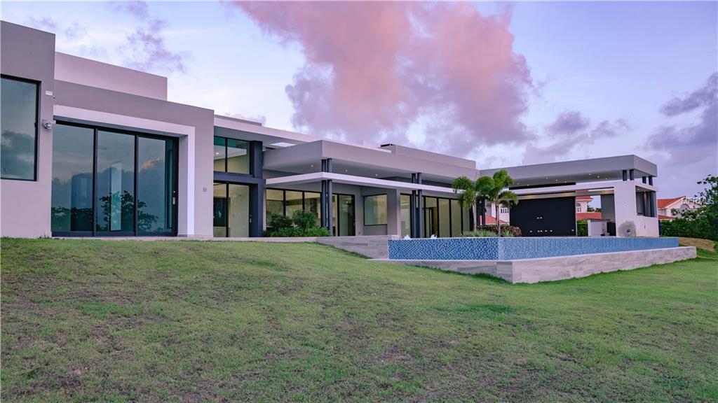 DORADO COUNTRY ESTATES - Residential