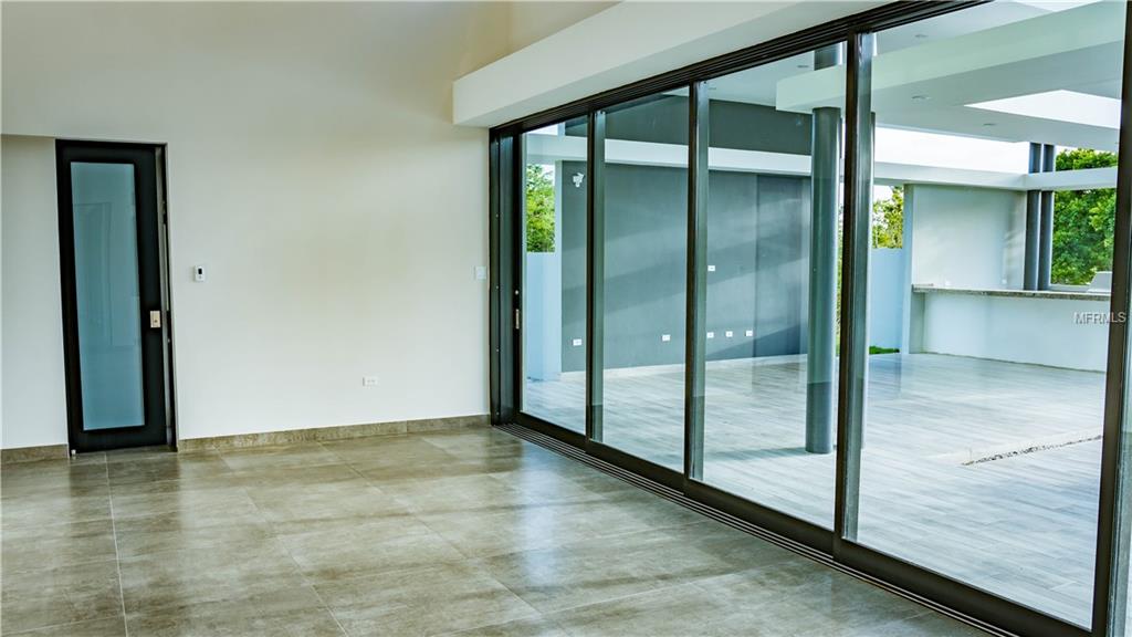 DORADO COUNTRY ESTATES - Residential