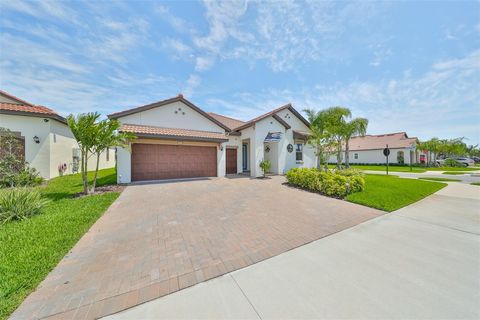 A home in WIMAUMA