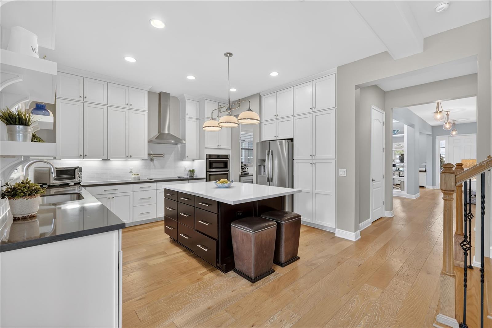 8796 PEACHTREE PARK COURT