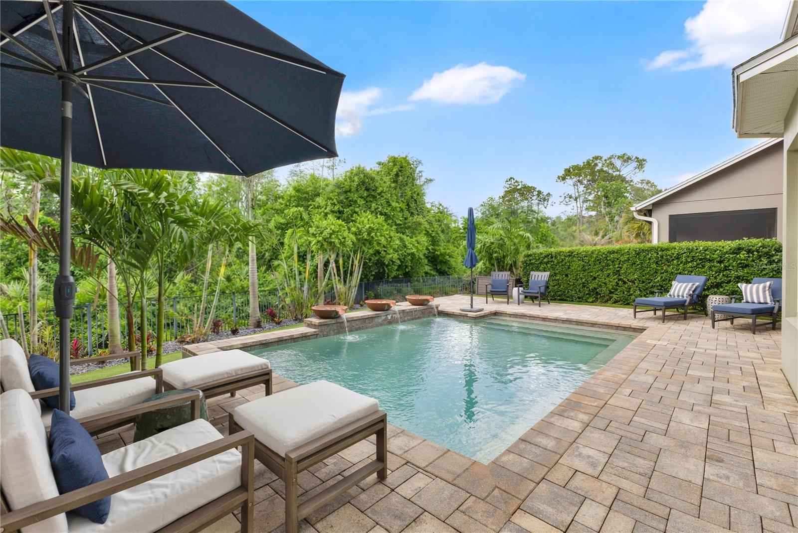 8796 PEACHTREE PARK COURT