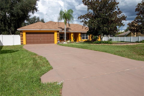 Photo of 6093 Velvet Loop, Lakeland, FL 33811 (MLS # R4911917)