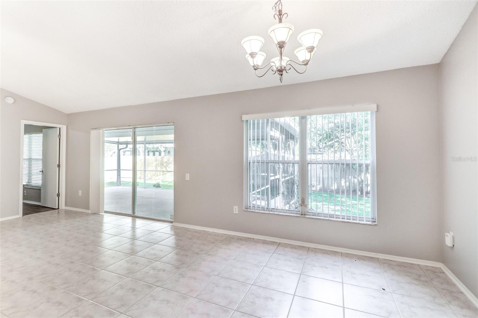 QUAIL HOLLOW VILLAGE - Residential Lease