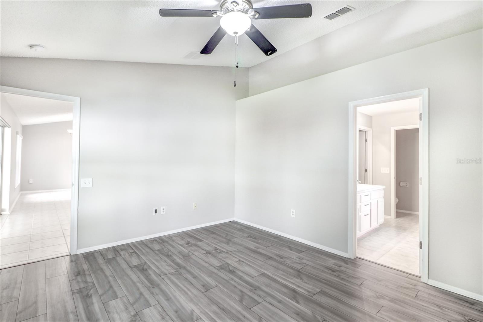 QUAIL HOLLOW VILLAGE - Residential Lease