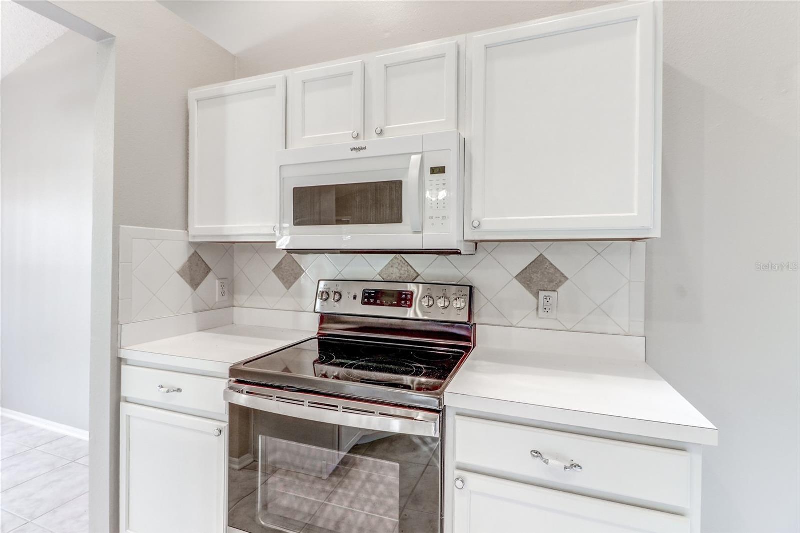 QUAIL HOLLOW VILLAGE - Residential Lease