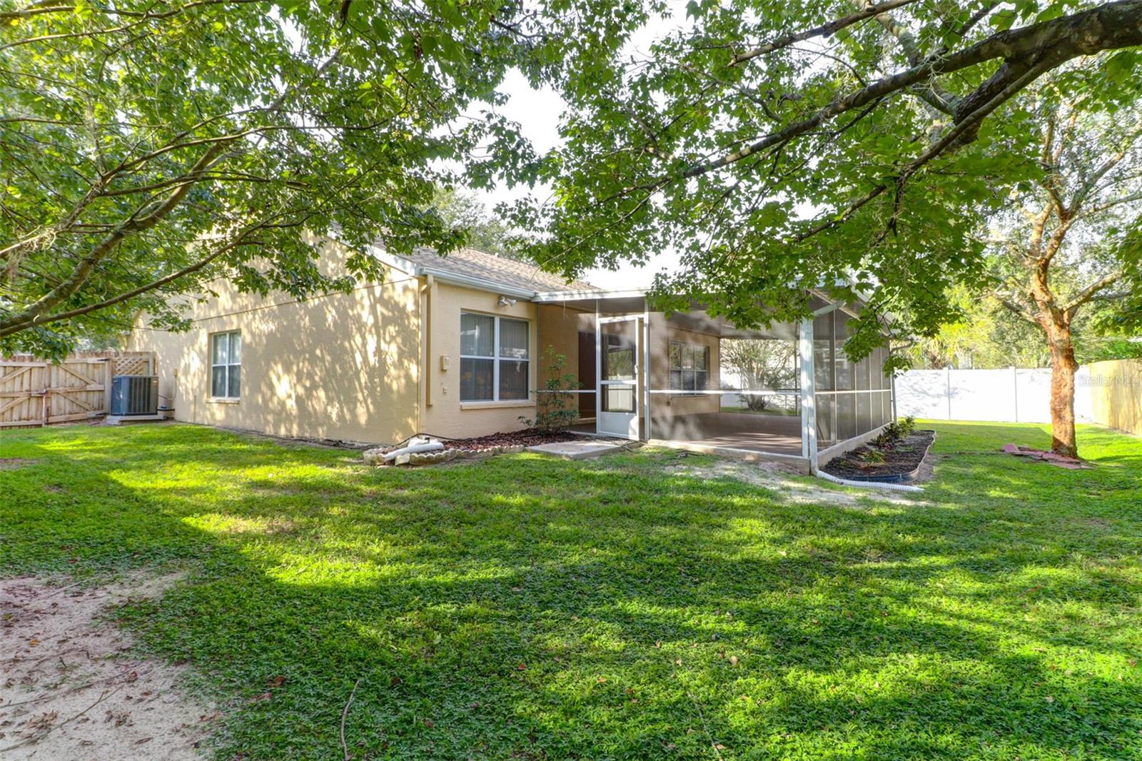 QUAIL HOLLOW VILLAGE - Residential Lease