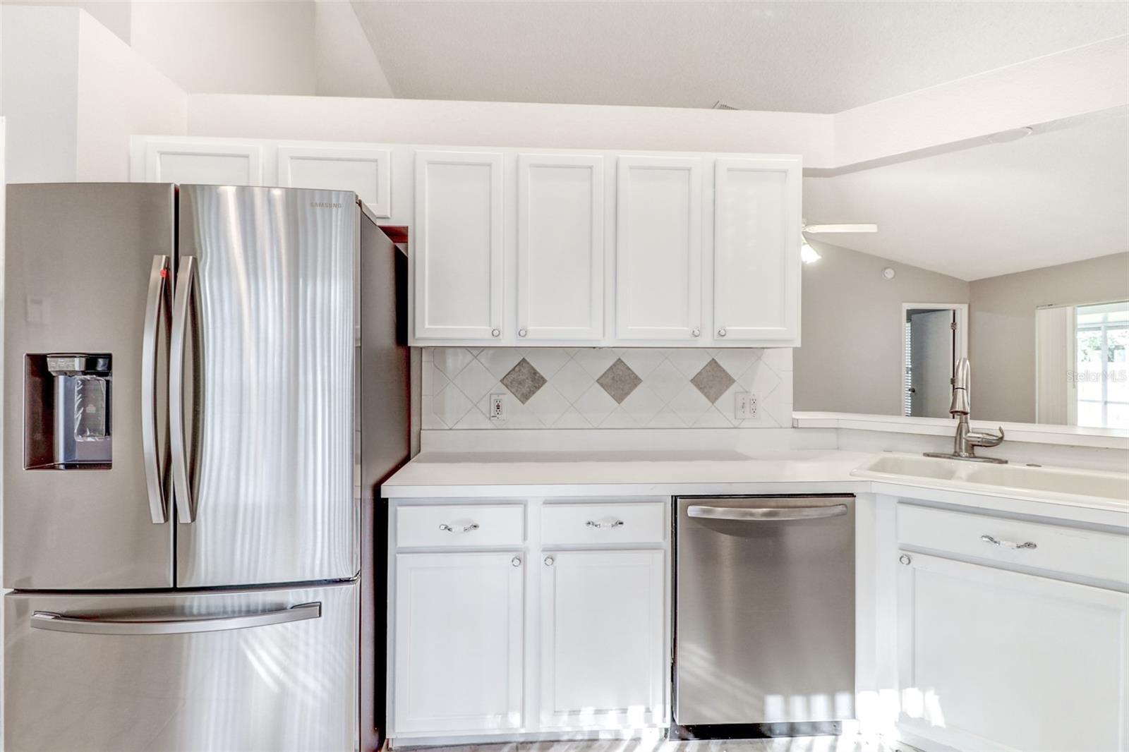QUAIL HOLLOW VILLAGE - Residential Lease