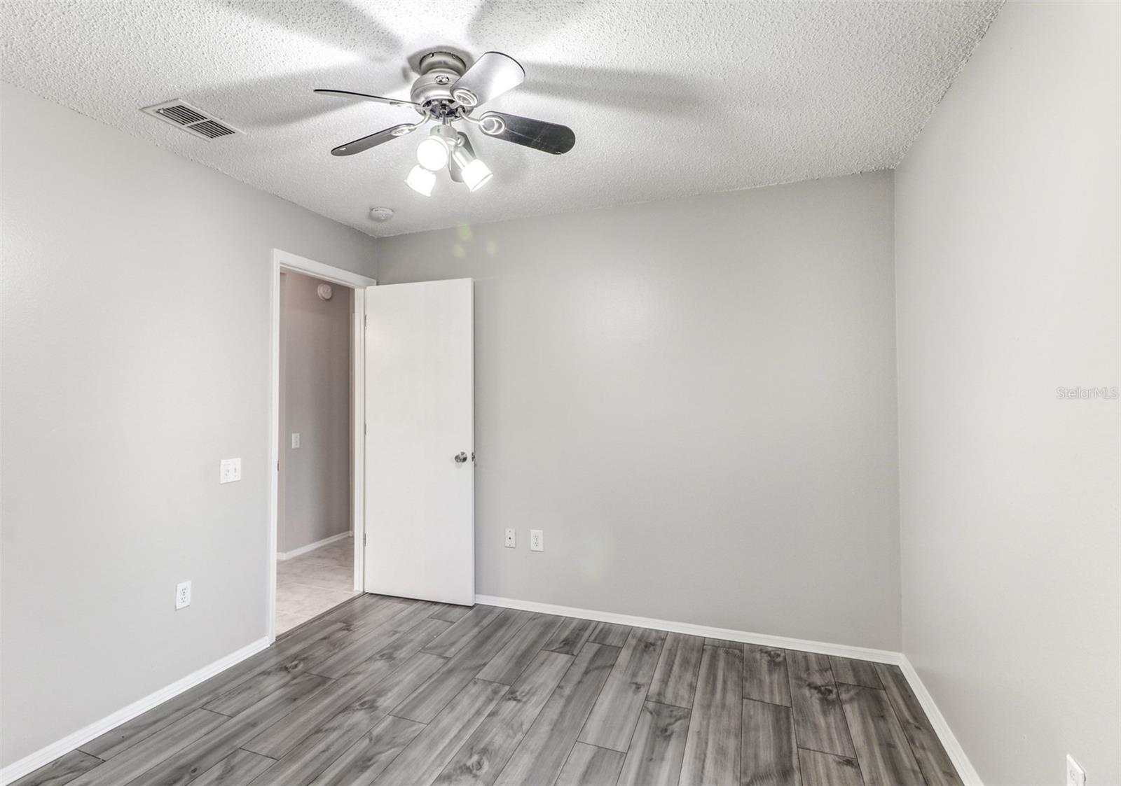 QUAIL HOLLOW VILLAGE - Residential Lease