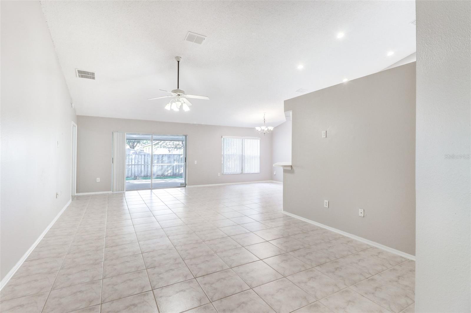 QUAIL HOLLOW VILLAGE - Residential Lease
