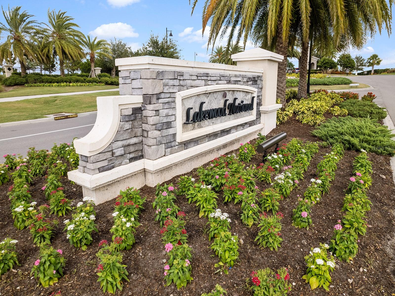 LAKEWOOD NATIONAL - Residential Lease