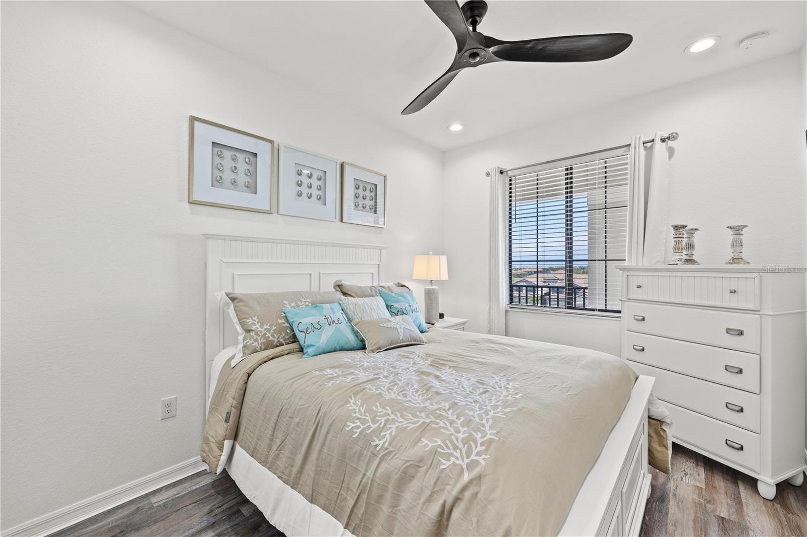 LAKEWOOD NATIONAL - Residential Lease