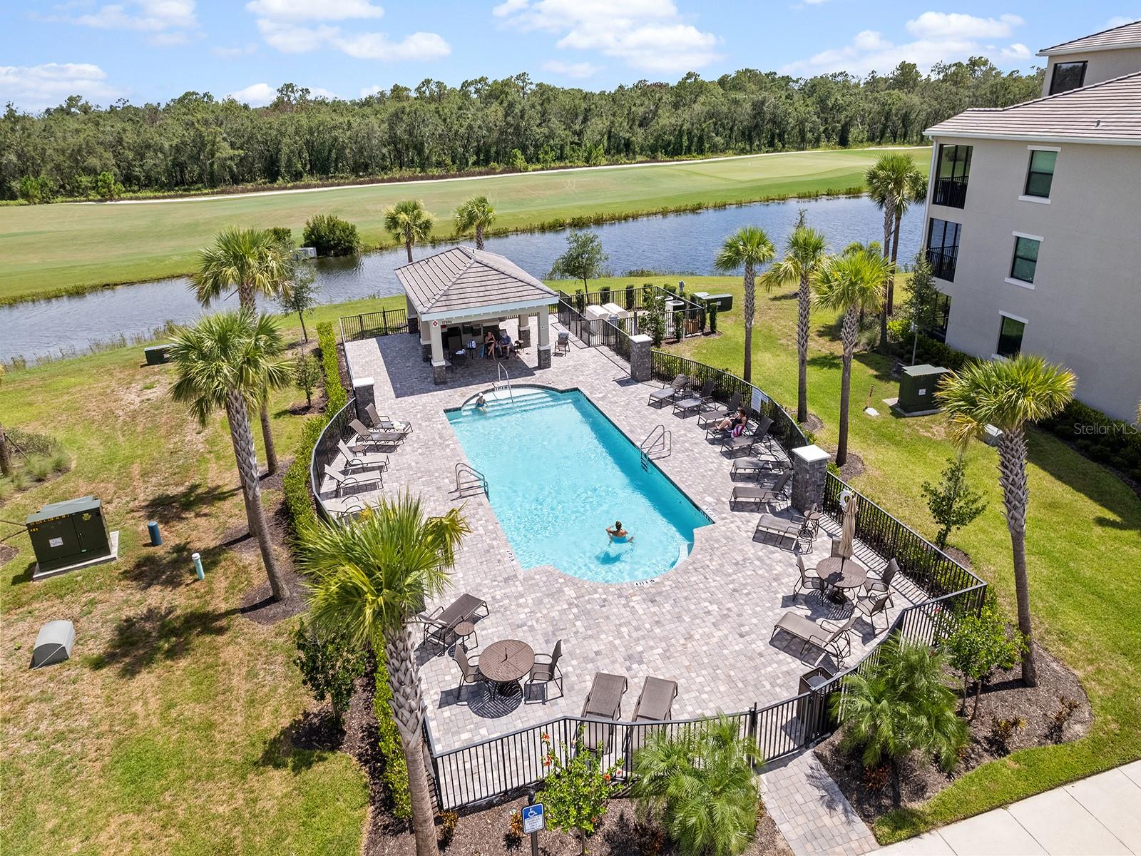 LAKEWOOD NATIONAL - Residential Lease
