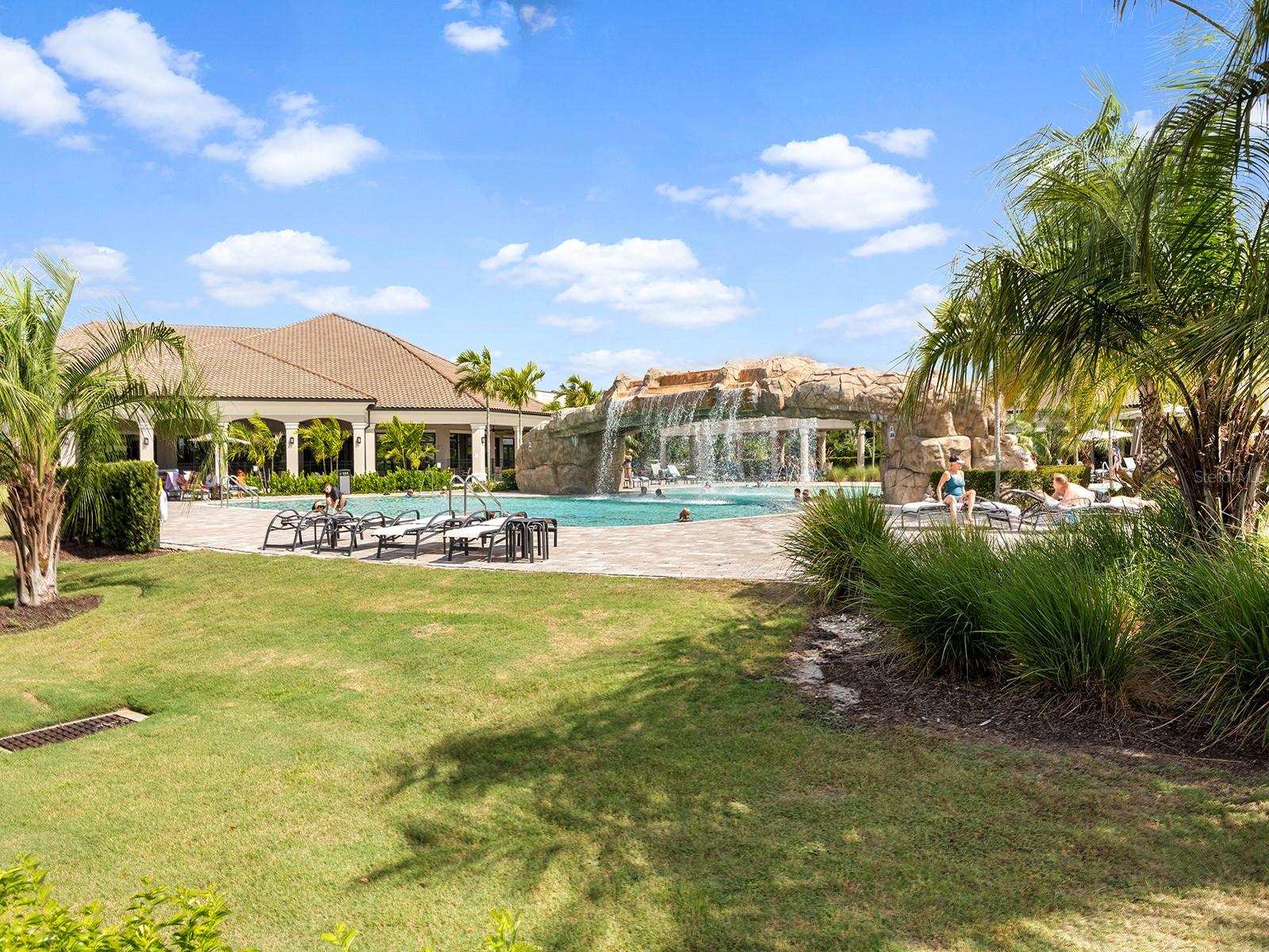 LAKEWOOD NATIONAL - Residential Lease