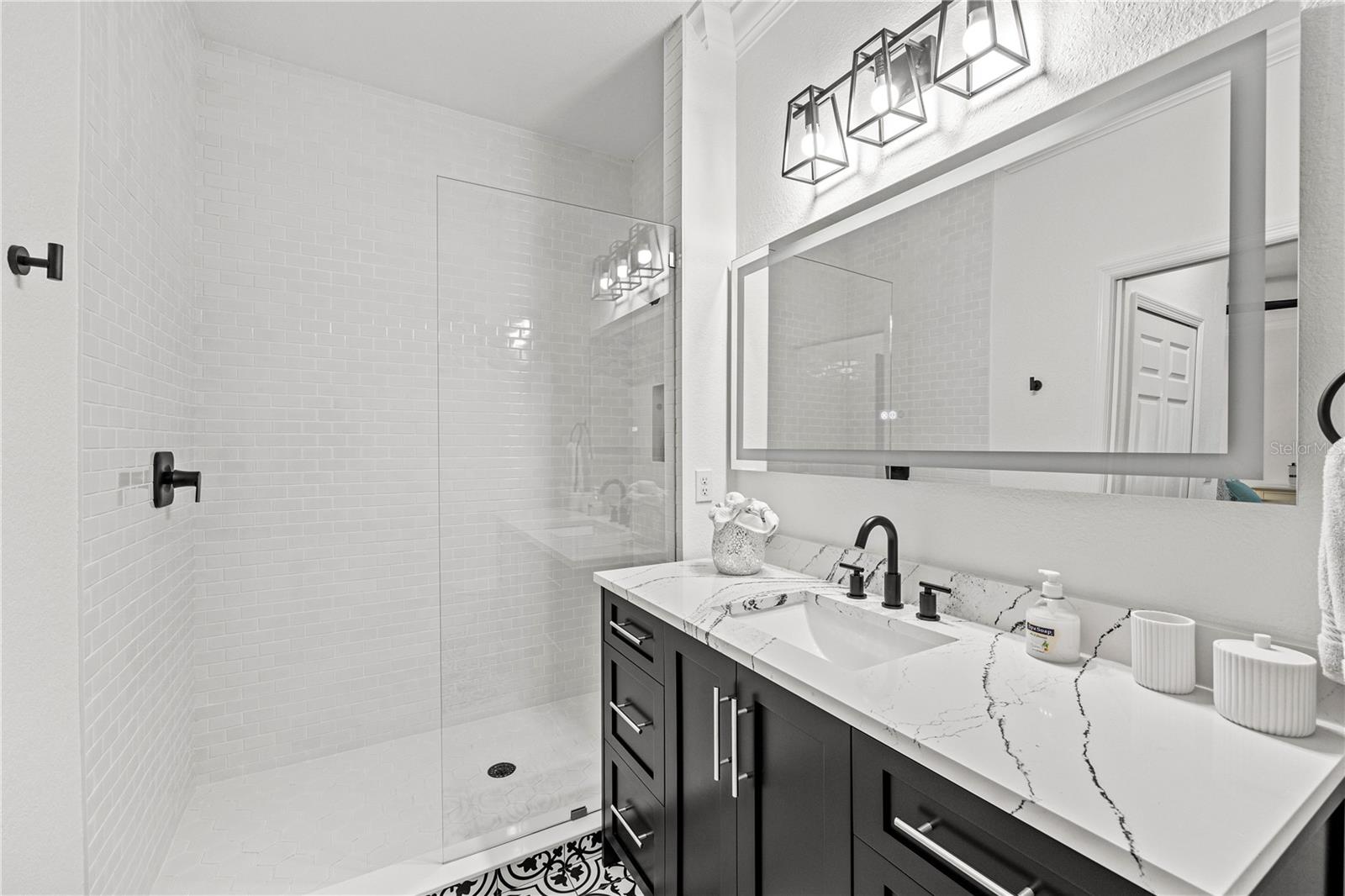 LAKEWOOD NATIONAL - Residential Lease