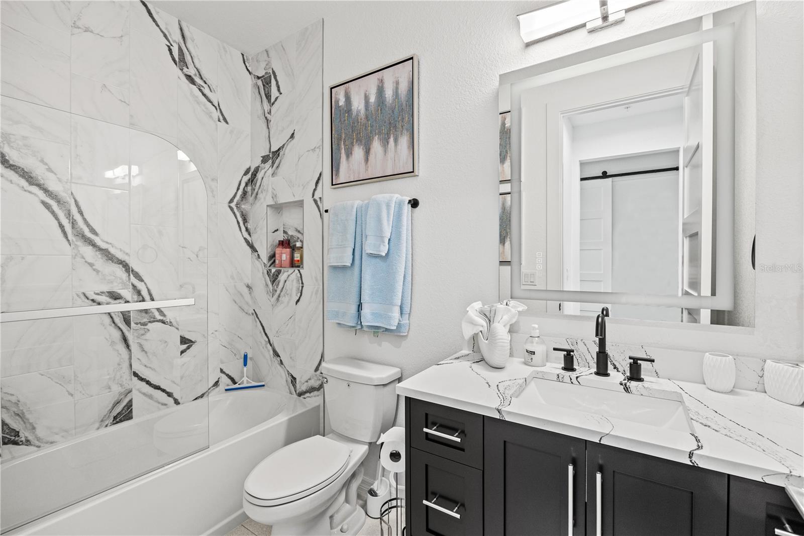 LAKEWOOD NATIONAL - Residential Lease