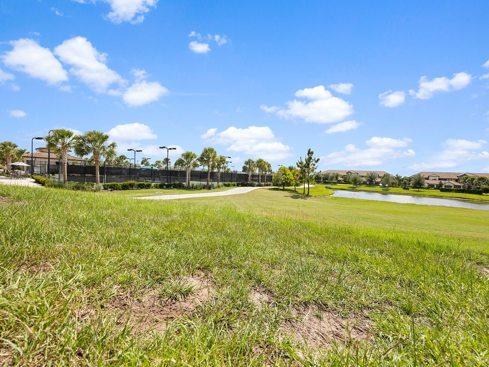LAKEWOOD NATIONAL - Residential Lease