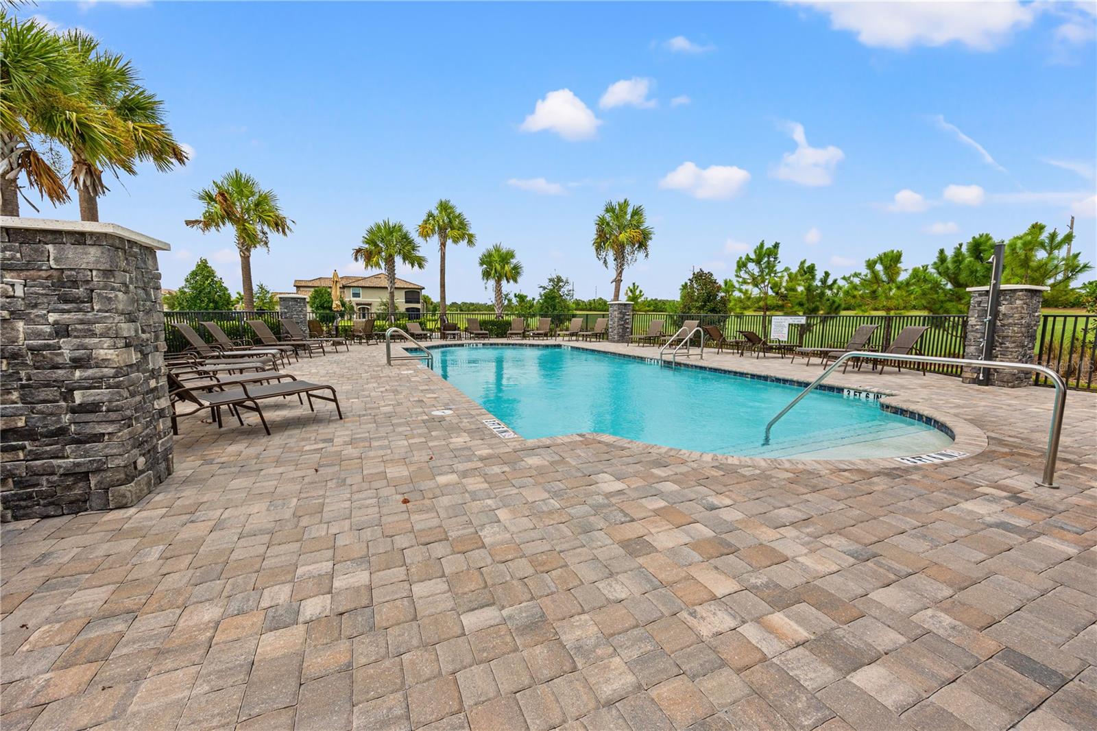 LAKEWOOD NATIONAL - Residential Lease