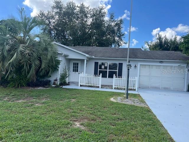 BOND PAID! 2BR/2BA with 1 car garage. Close to Spanish Springs and Lake Sumter Landing Town Squares, championship and executive golf courses, shopping, restaurants, and so much more