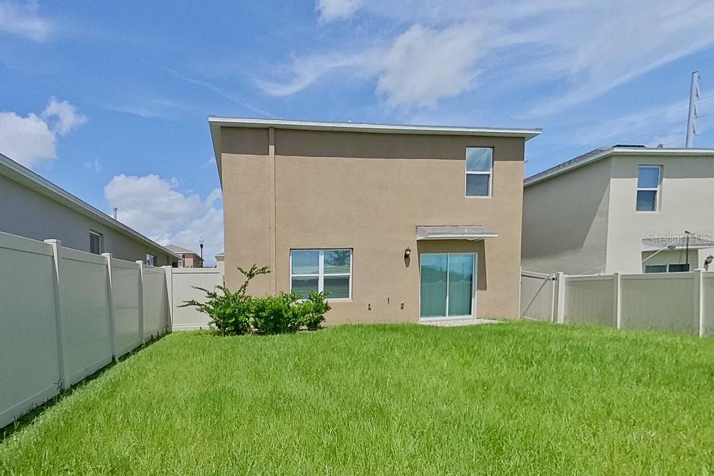 LAKE GRIFFIN RESERVE - Residential Lease