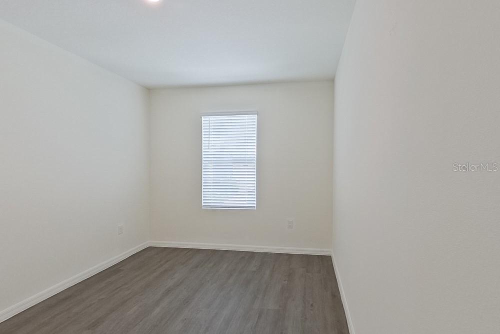 LAKE GRIFFIN RESERVE - Residential Lease