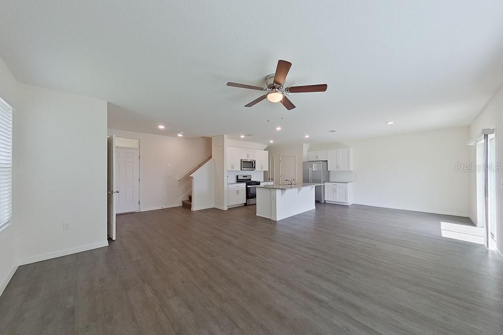 LAKE GRIFFIN RESERVE - Residential Lease