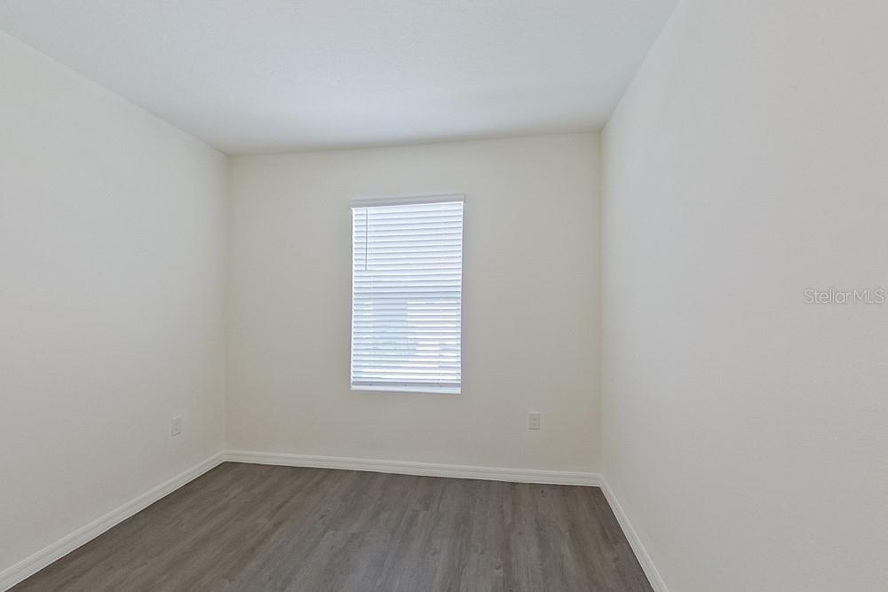 LAKE GRIFFIN RESERVE - Residential Lease