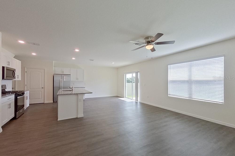 LAKE GRIFFIN RESERVE - Residential Lease