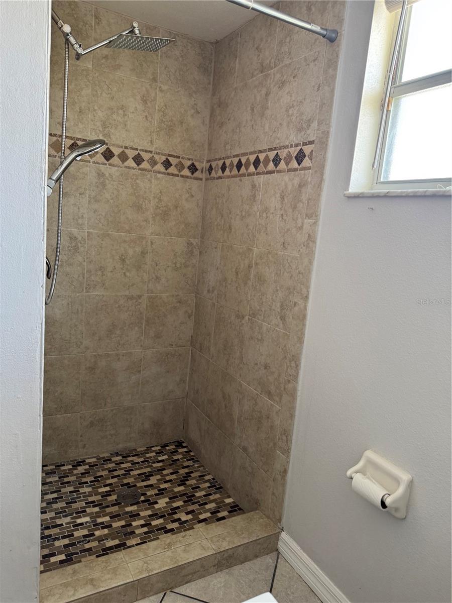 DELTONA LAKES UNIT 65 - Residential Lease