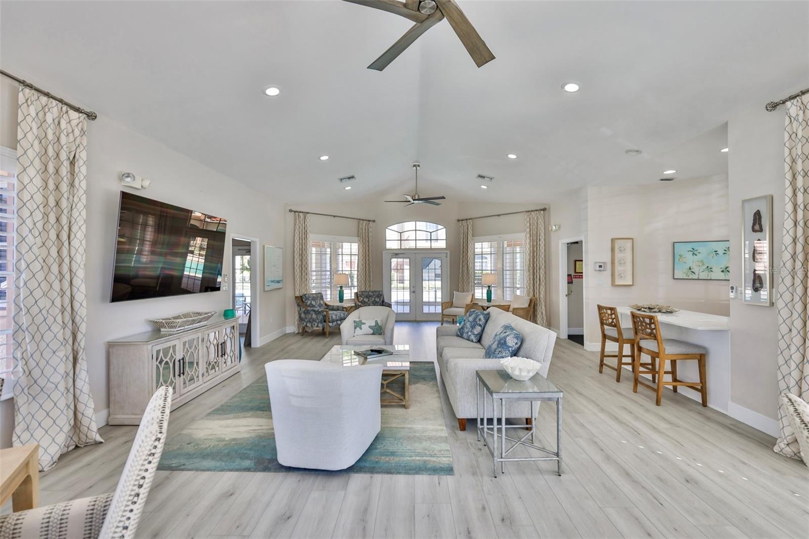 VILLAS DEL VERDE - Residential