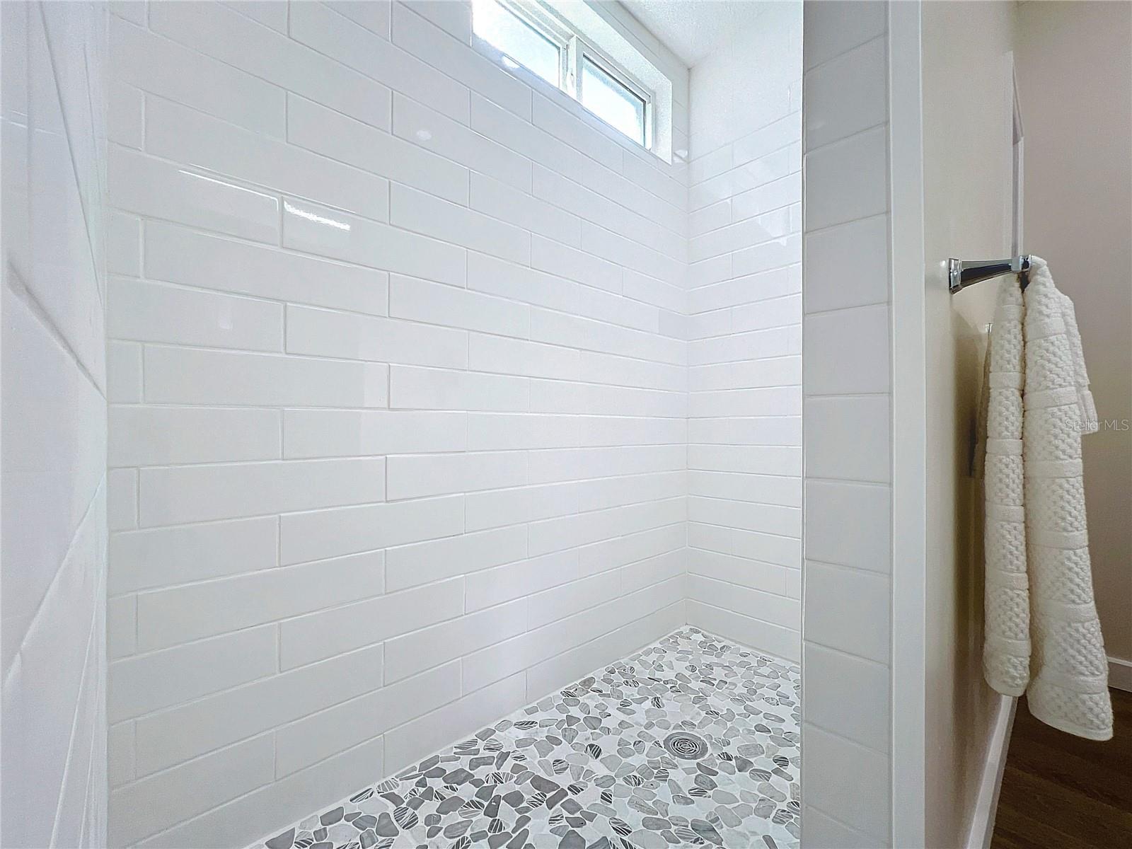 RIDGEWOOD OAKS PH I - Residential