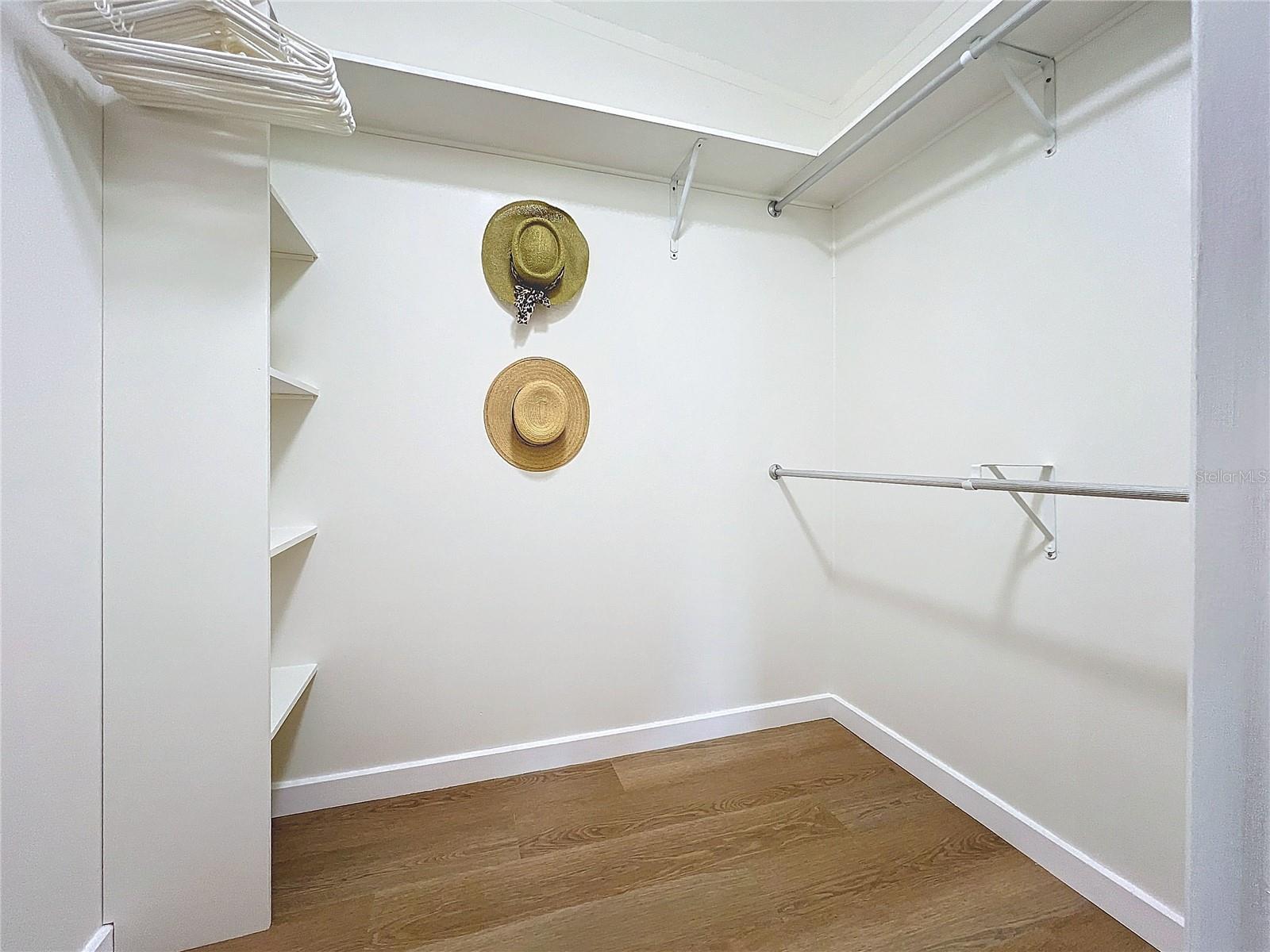 RIDGEWOOD OAKS PH I - Residential