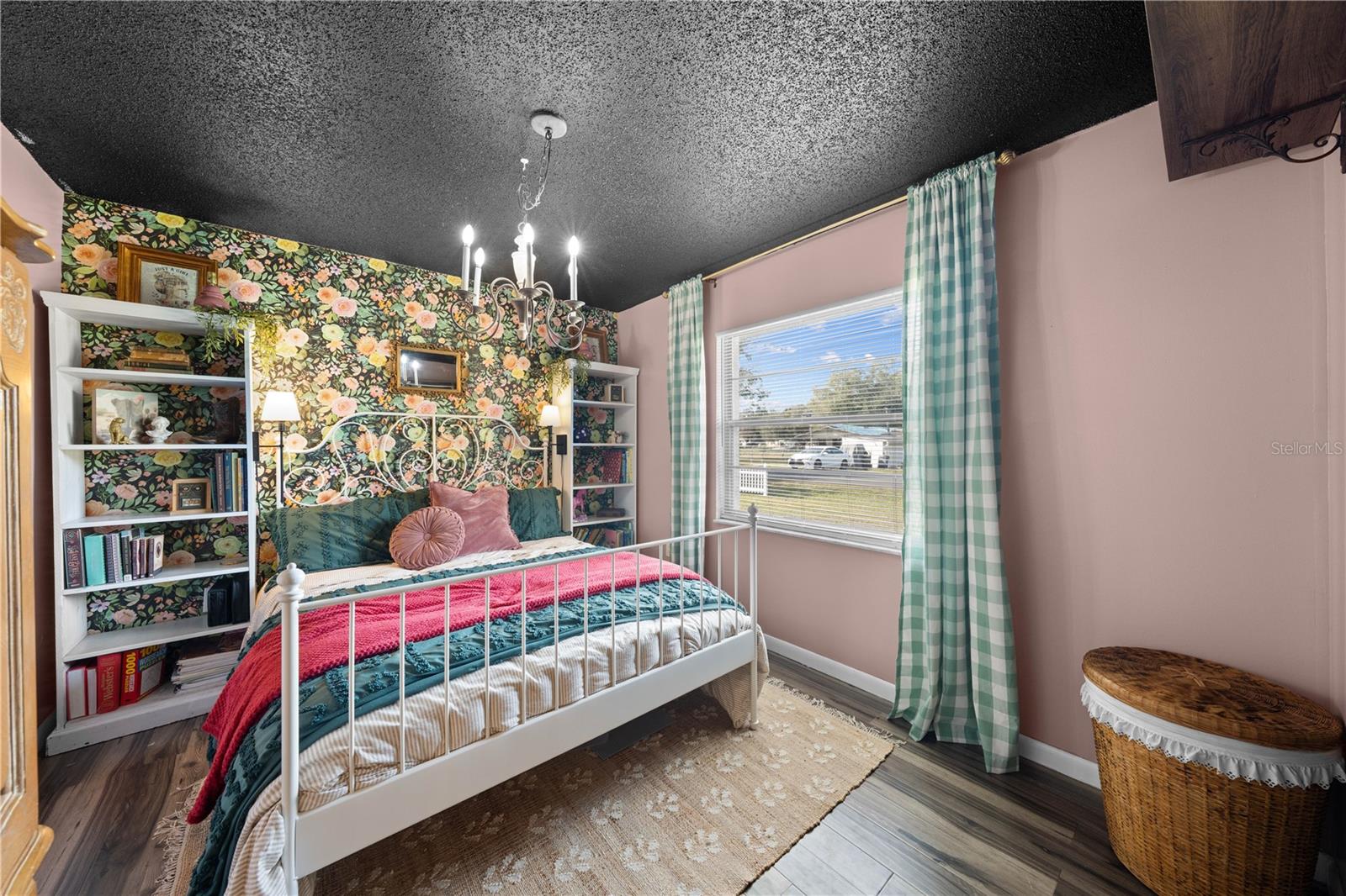 ACREAGE & UNREC - Residential