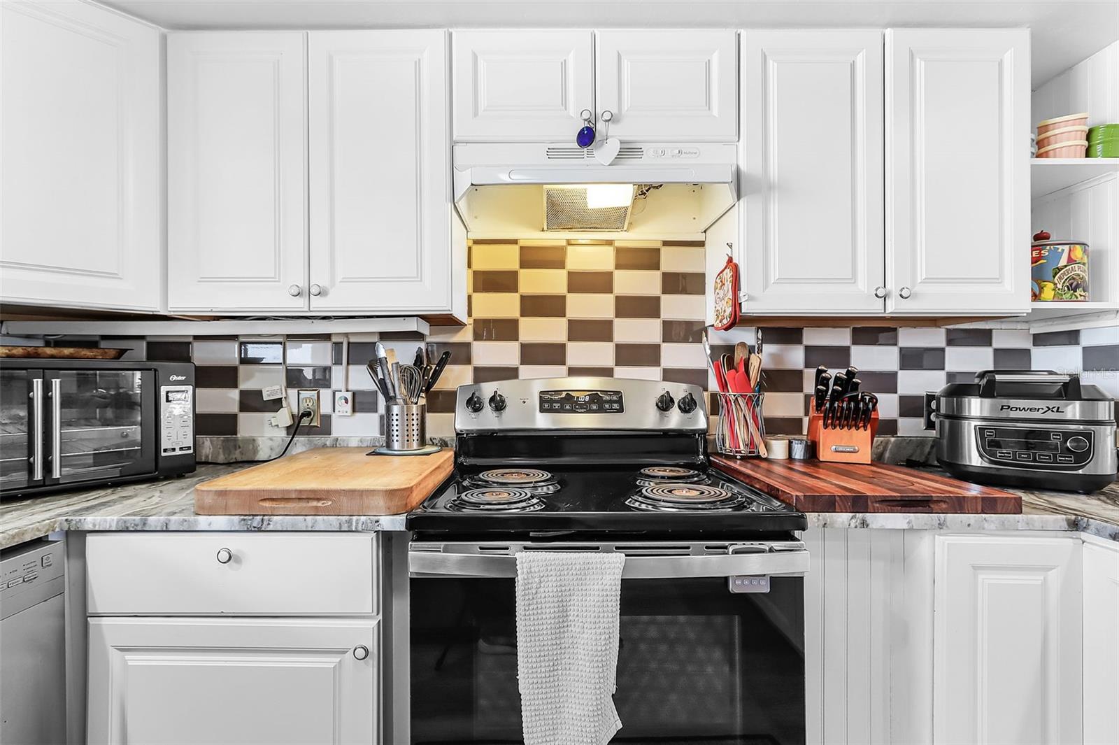 KATOVA WINDS CONDO - Residential