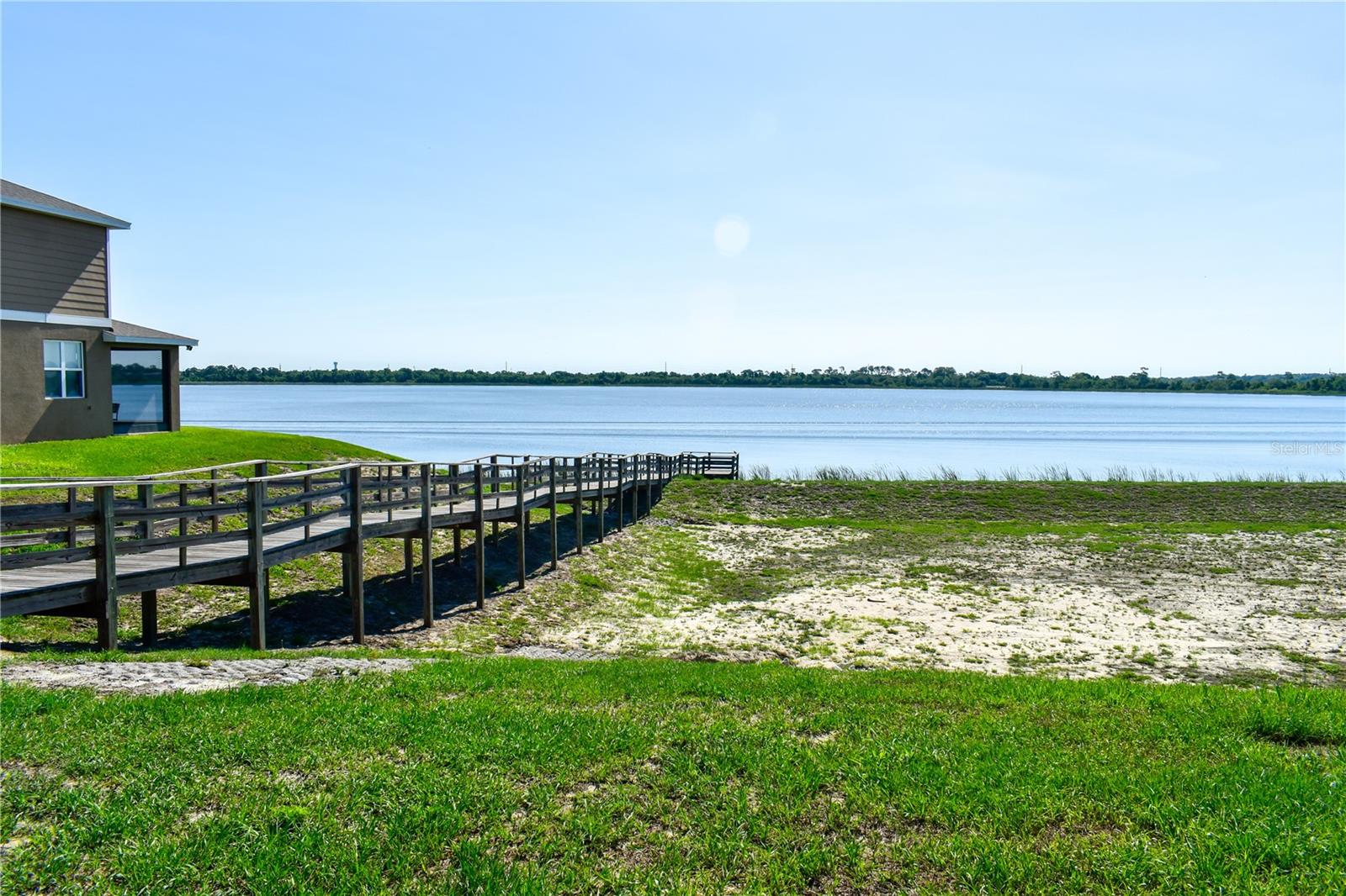 LAKE SMART POINTE - Residential