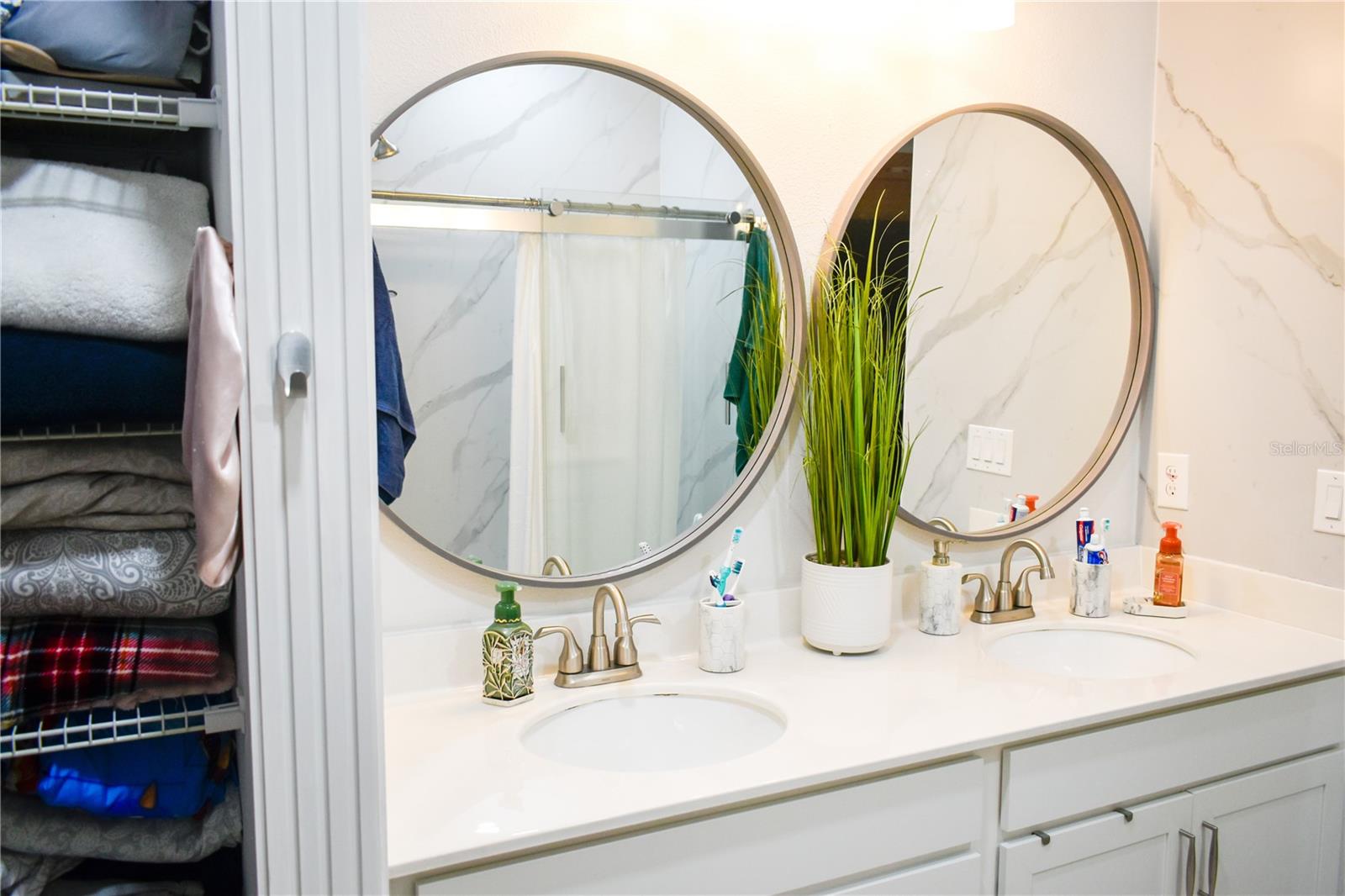 LAKE SMART POINTE - Residential