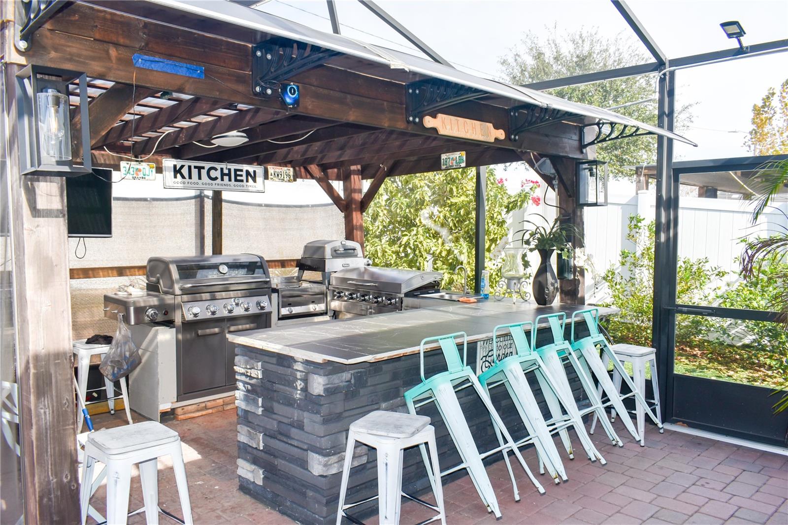 LAKE SMART POINTE - Residential