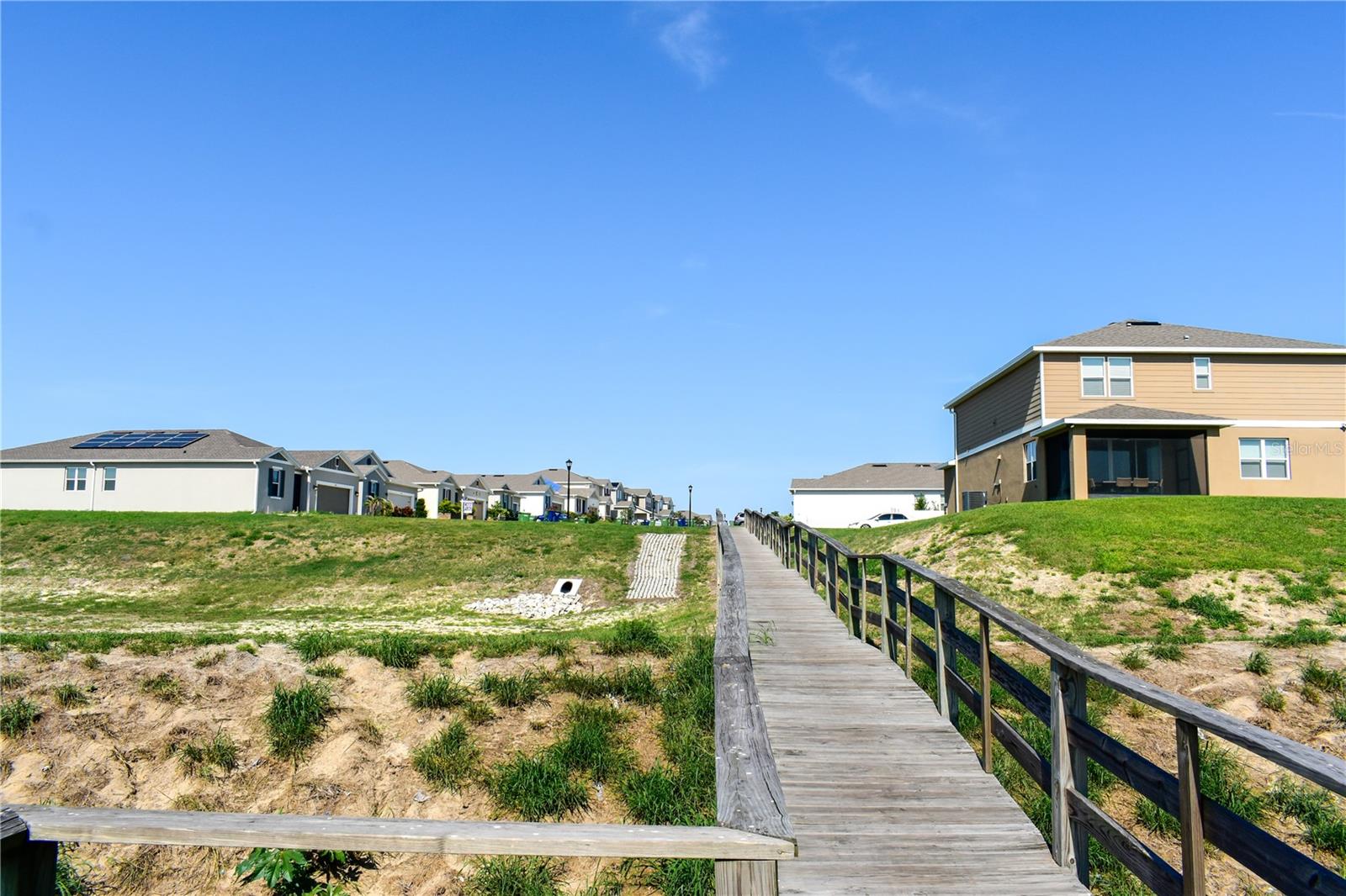 LAKE SMART POINTE - Residential