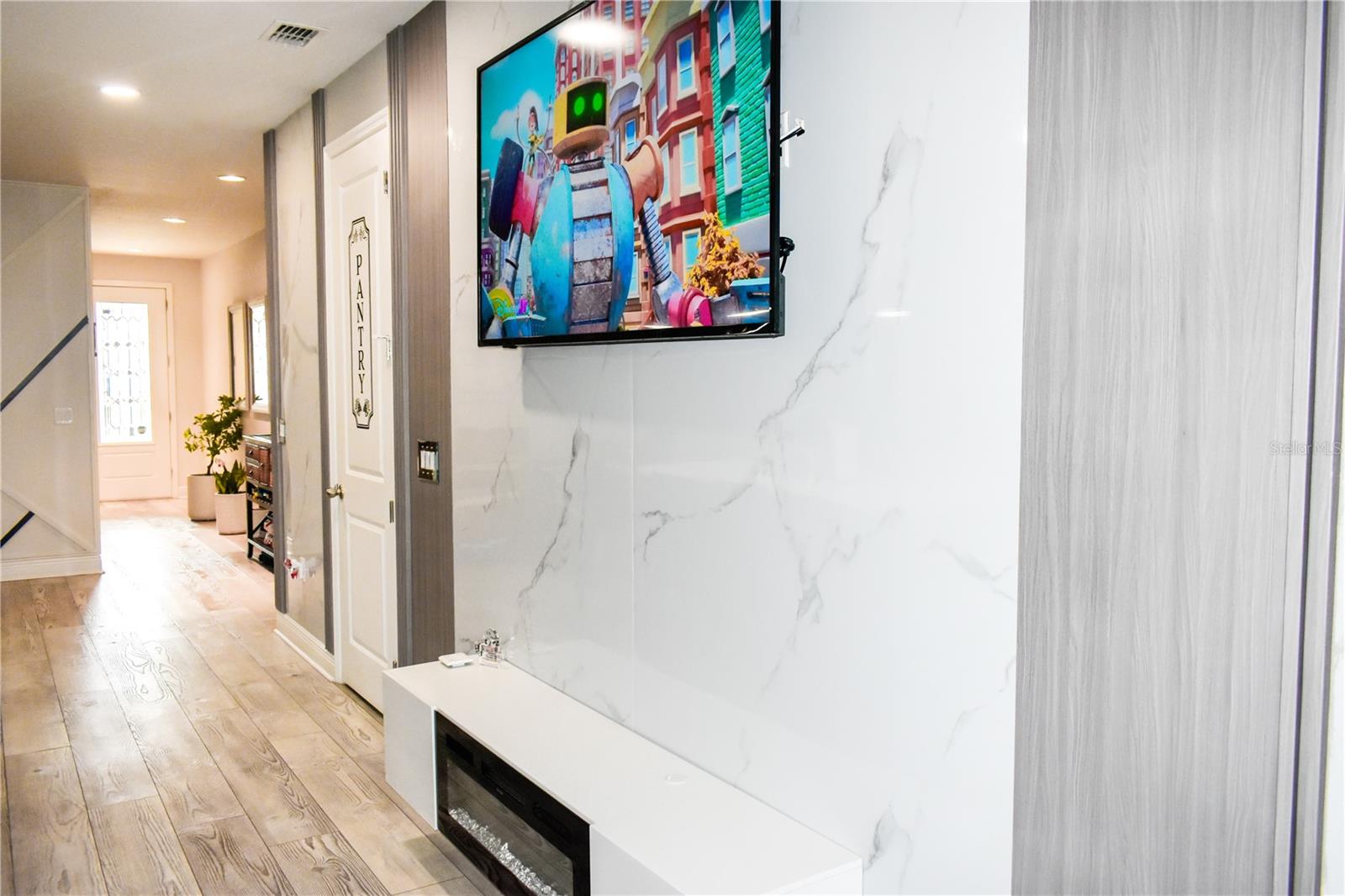 LAKE SMART POINTE - Residential